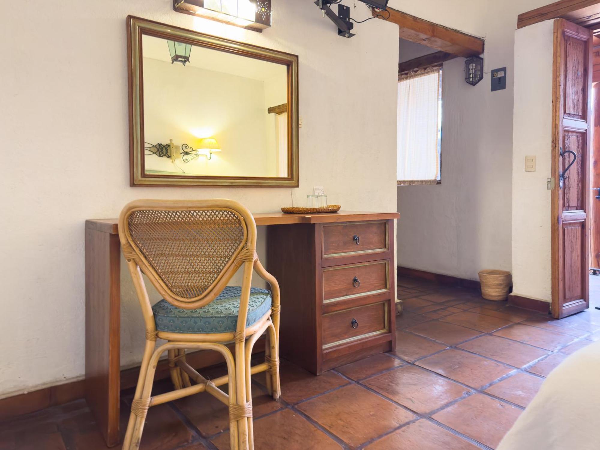 Hotel Casa Del Refugio Patzcuaro Exterior photo