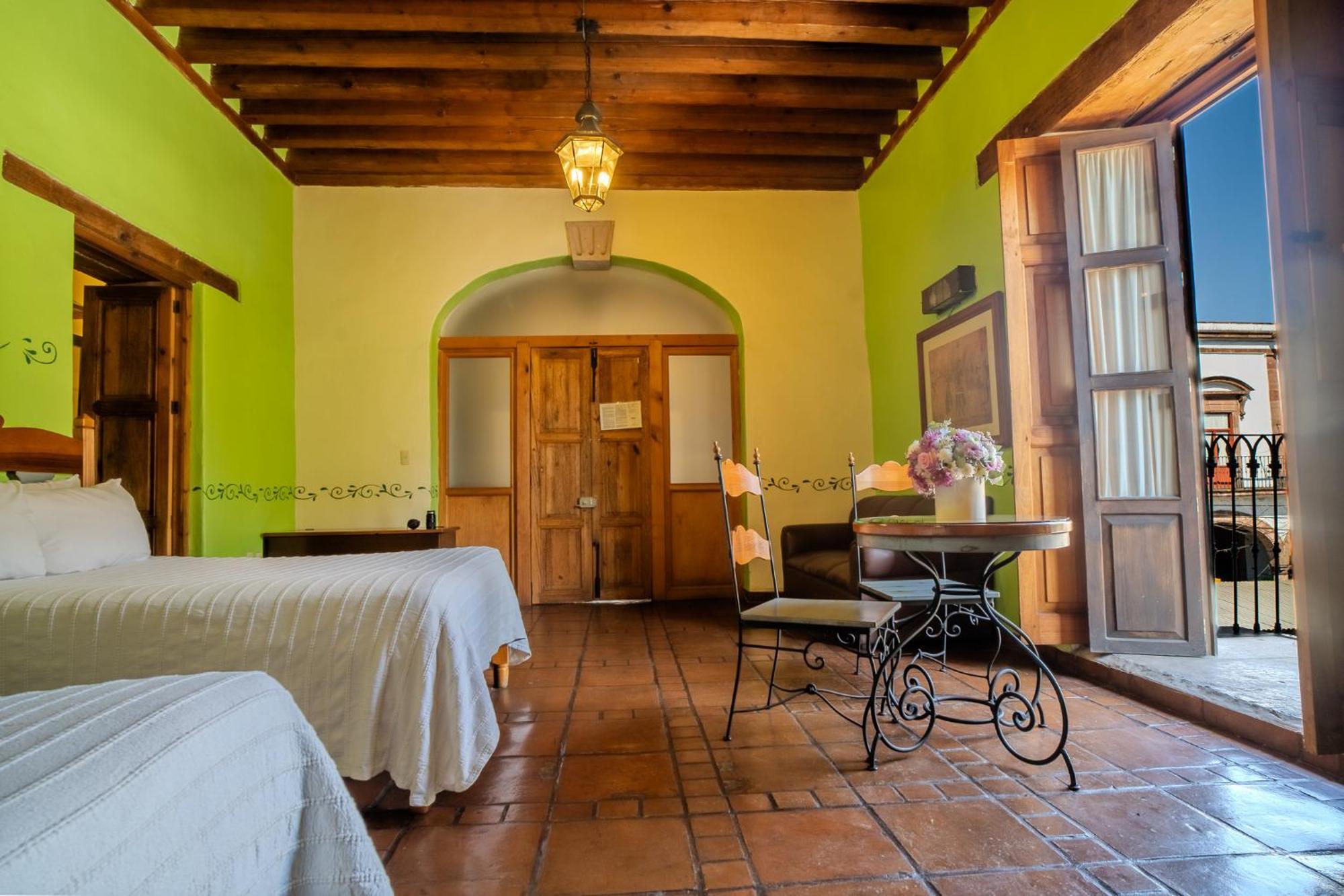 Hotel Casa Del Refugio Patzcuaro Exterior photo
